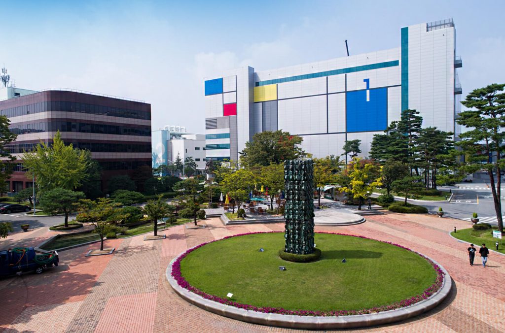 Samsung Semiconductor Business for consumer electronics LetsGoDigital