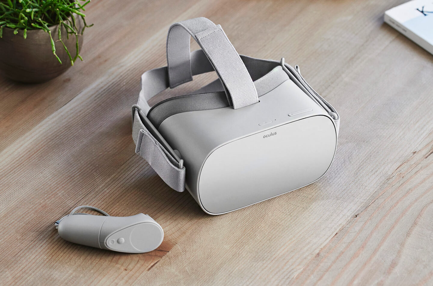 Oculus Go standalone VR headset on Amazon LetsGoDigital