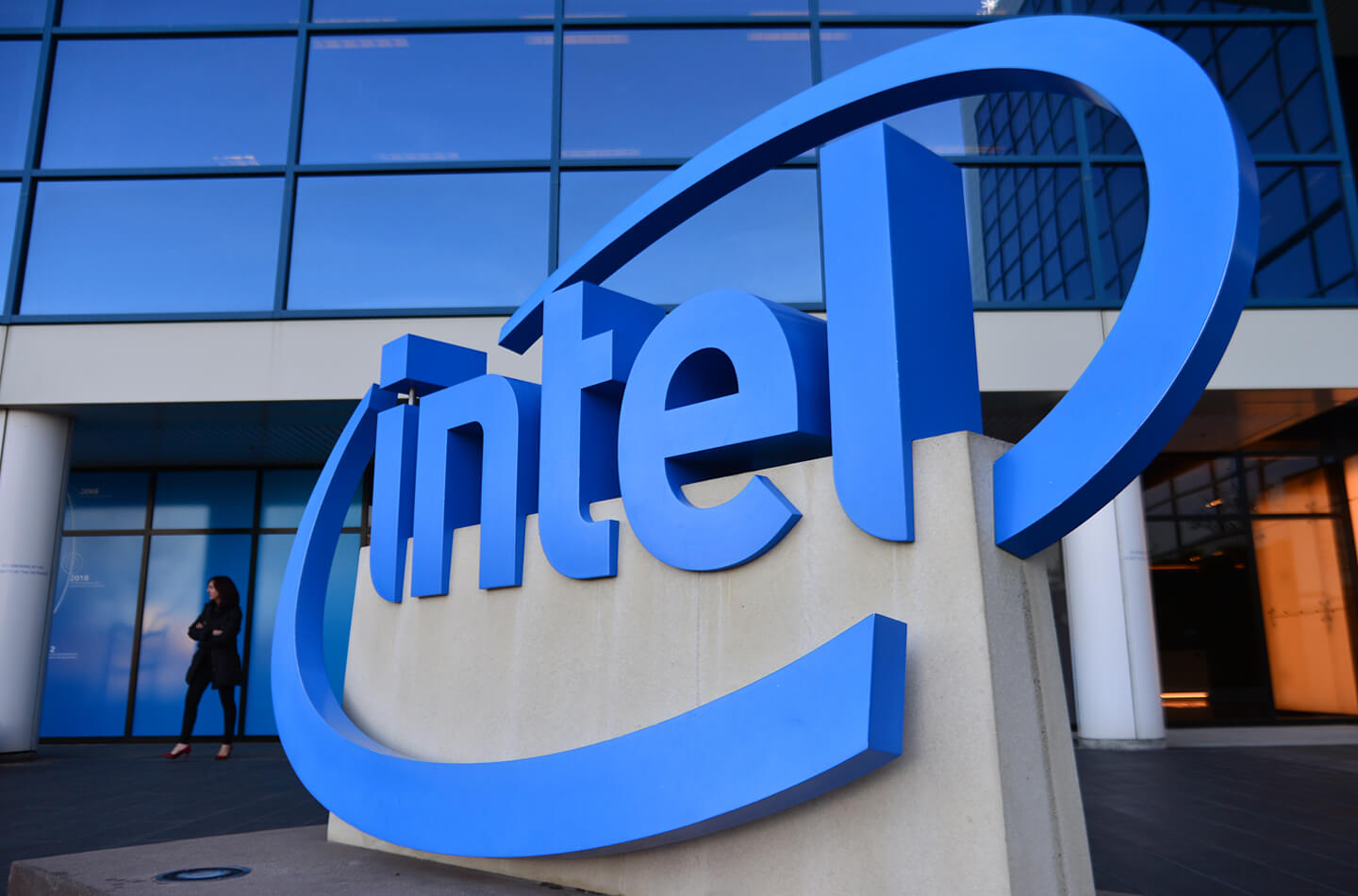 Business of Esports - An Intel Cloud Gaming Service Is In The Works